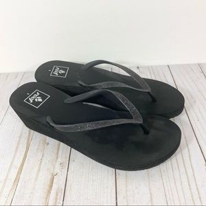 Reef Black Metallic Wedge Thong Sandals 8